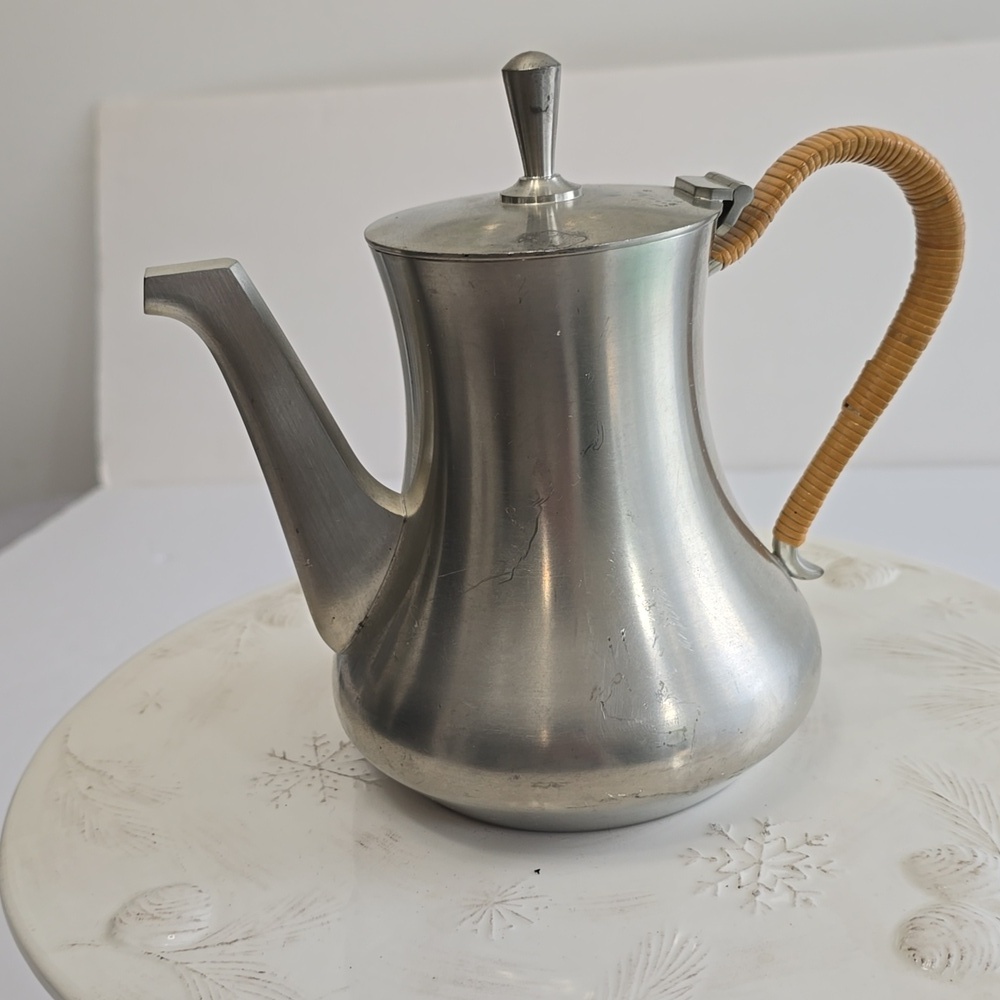 Vintage MCM Selangor Teapot Pewter 97% Wicker Handle
